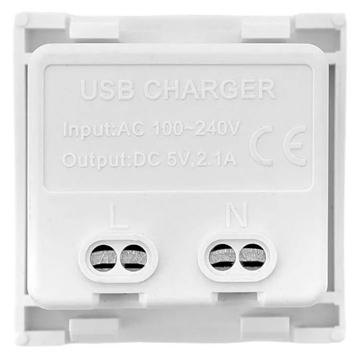 Розетка USB A+C, 2.1А, 2 гнезда, без индикатора, белая EKF Розетка USB A+C, 2.1А, 2 гнезда, без индикатора, белая EKF