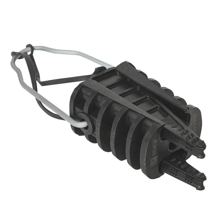 Зажим анкерный клиновой PA25x100P 2-4x16-35 мм2 инд. упак. EKF Зажим анкерный клиновой PA25x100P 2-4x16-35 мм2 инд. упак. EKF