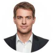 Олег Петров