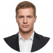 Павел Новиков